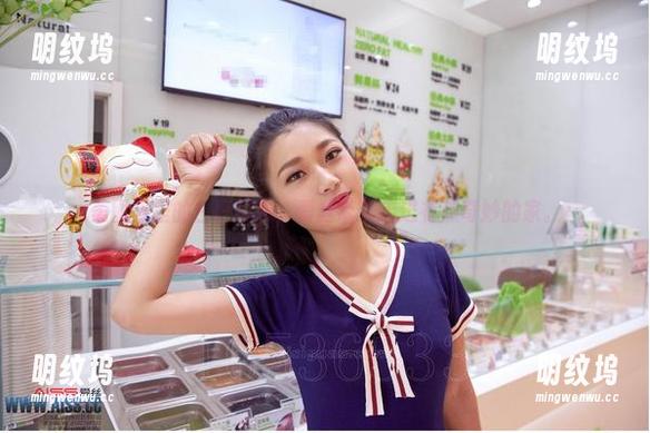 美图集里的白日幻想，爱丝带你走进有点奇妙的家。