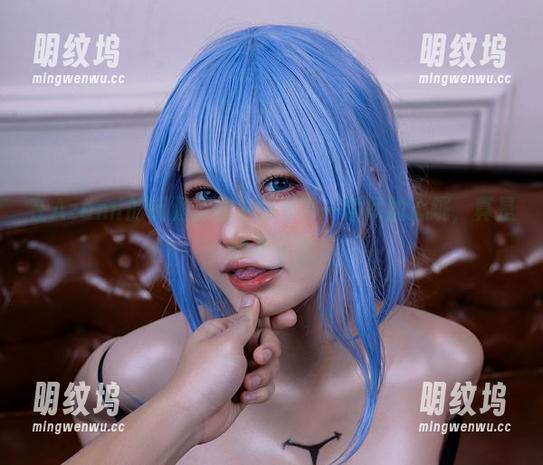 Azami 在Azami的制服套图中找寻那一瞬间的心跳,真是妙不可言