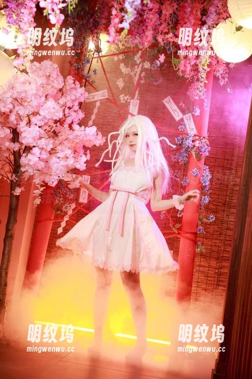 G44不会受伤 发现G44不会受伤与玛丽连体衣的奇妙配搭,原图与图片里的搭档默契!
