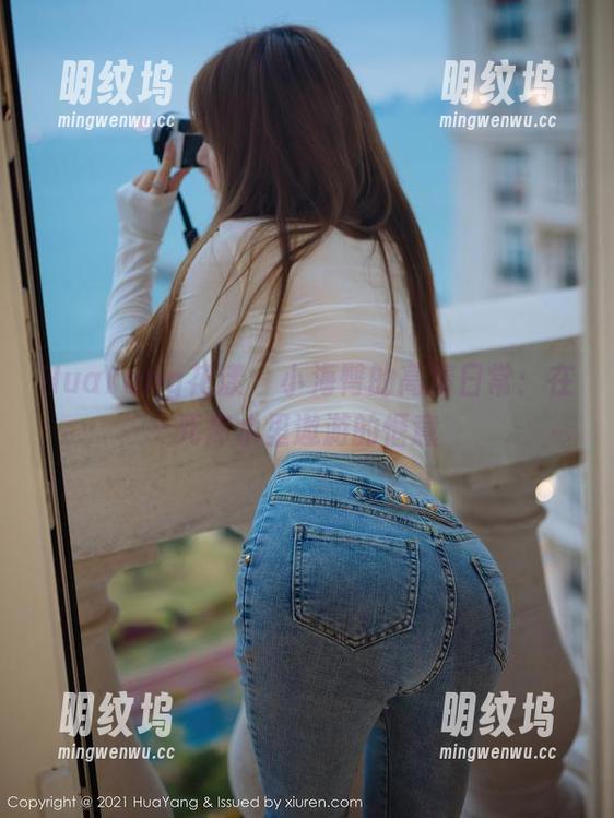 HuaYang花漾 - 小海臀的高清日常：在死库水里遨游的惬意