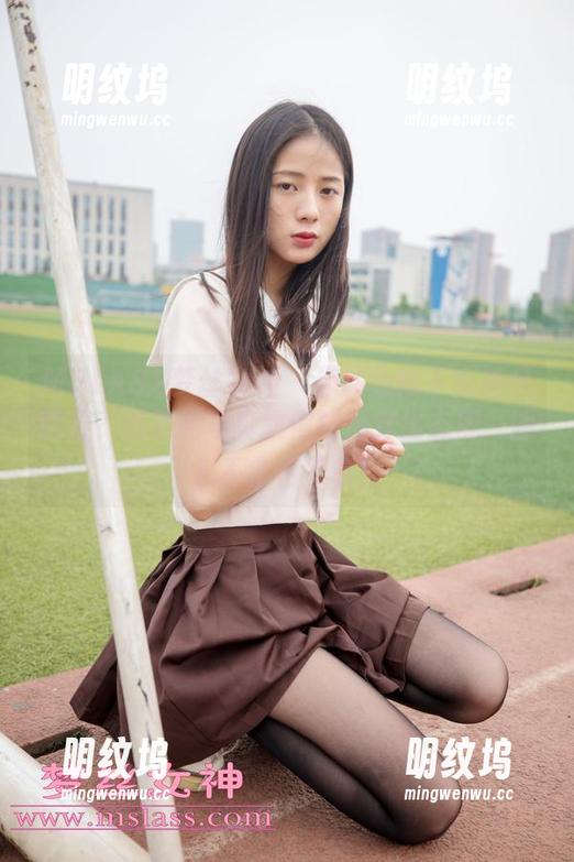 MSLASS梦丝女神 - 你以为靴下女神只能看？然然用写真教你如何穿出态度，图包不拿白不拿！