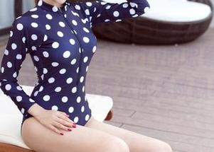 TGOD推女神 – 朱赢Molly的眼镜图集:一秒钟变身,免费送你无数想象!