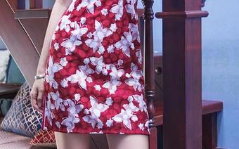 TouTiao头条女神 – 童安琪:在高清秘书的世界里,光影渗透着更多味道
