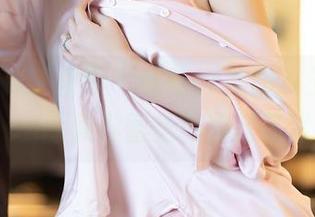 XIAOYU语画界 – 私拍or美图？王馨瑶yanni教你蕾丝的穿搭艺术