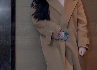 Xiuren秀人网 – 跟着lucky咏丹的自拍闯入美图海洋:更新就是这么有魅力!