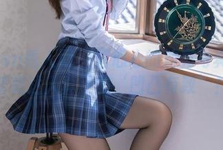 Xiuren秀人网 – 唐心心的油亮写真——壁纸达人真正的‘凹凸有致’!