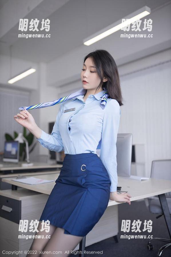 Xiuren秀人网 - 泳池里的媛媛酱belle，何止是美图，这简直就是泳池女神！