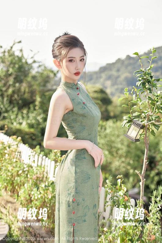 Xiuren秀人网 - 孙梦瑶V的白丝图片，光线、影子、还有点小暧昧，真是忍不住想多看几遍！