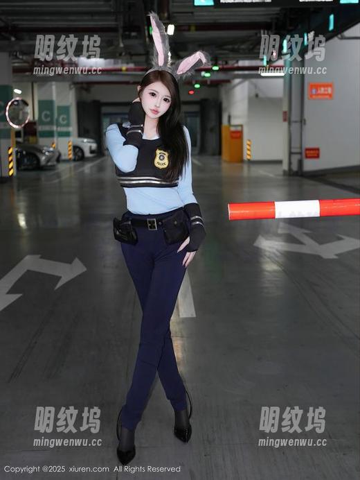 Xiuren秀人网-小乔babyb Xiuren秀人网 - 面对小乔babyb的瑜伽,高频率高清照片让人心动