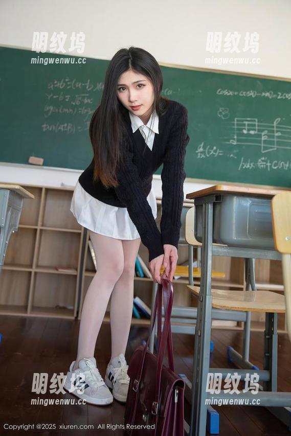 Xiuren秀人网 - 小肉肉咪：让姐姐的照片唤醒你的“少女心”