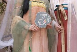 Xiuren秀人网 – 张思允Nice古装美臀作品集,精选出娇媚与优雅的完美结合