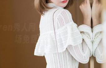 Xiuren秀人网 – 浴室里的桃色奶酪:一场免费图册的轻松旅程