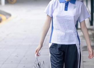 Xiuren秀人网 – 在线解锁王心悦,看看校服里的那些美图小秘密!