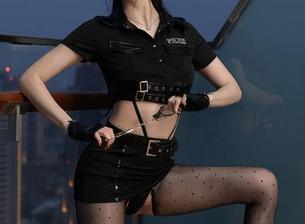 Xiuren秀人网 – “米妮大萌萌”在校园的高清图片:小清新不如大逗比!