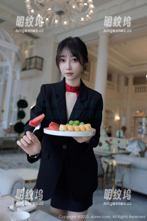 Xiuren秀人网 - 夏日泳池：萌白酱的清凉写真，让图库都忍不住跳入水中！