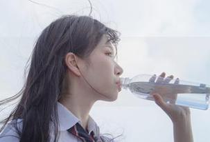 fushii_海堂的极探侦道：私拍图集中藏着的古怪表情！