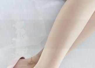 丽柜ligui – 当香车遇上汐汐,图包里藏着多少秘密?