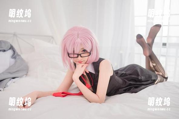 南桃Momoko校服：校园小清新的美图，下载，感受那股气息！