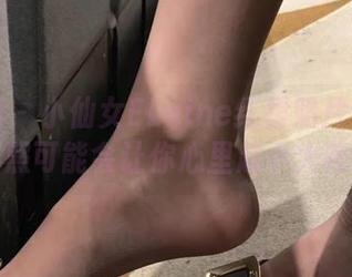 微密圈 – 小仙女ELaine红裙照片合集：这组照可能会让你心里起小火花哦！