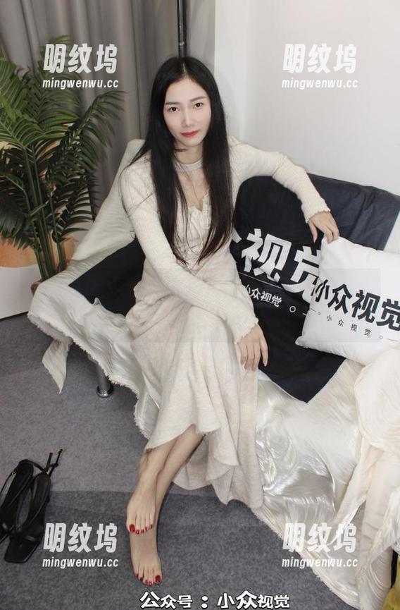 小众视觉 - 思思姐泳装套图揭秘：精选内容让人心动不已