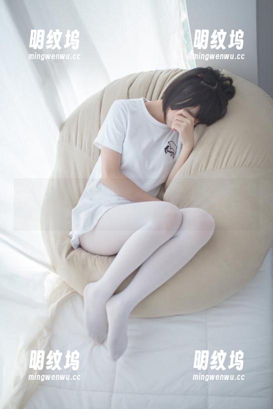 少女秩序-鹿可 少女秩序 - 鹿可与她的美脚系列,高清美图足以让你心动