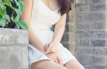 尤果网 – 这个在线图集，研依的清纯简直让人忘记时间，真是个小仙女！
