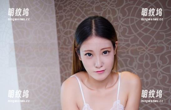 尤物馆-Seven小七 尤物馆 - Seven小七天台美图图集:让你感受风的凉意和夏天的躁动!