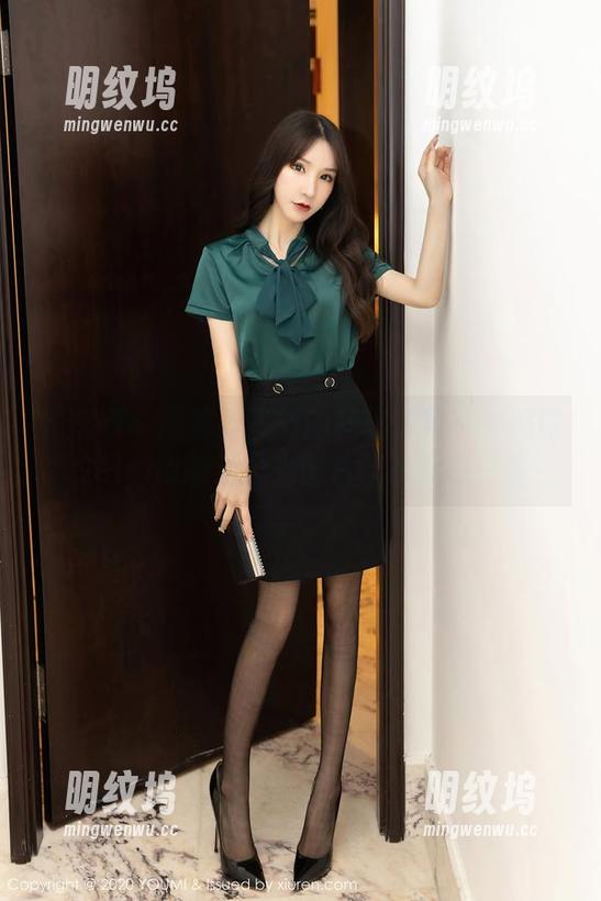 尤蜜荟 - 揭开万圣节的神秘面纱——娜露Selena的无圣光图片让你眼前一亮