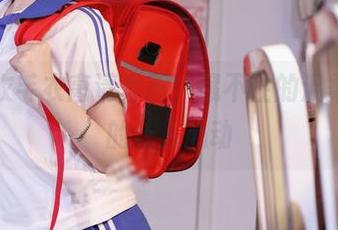 幼水铃衣毛衣高清套图，藏不住的温柔时刻真的让人心动
