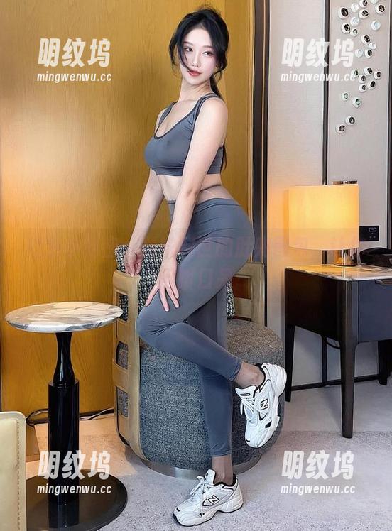 红色小秘密：抖娘利世的肚兜图包，让你目瞪口呆