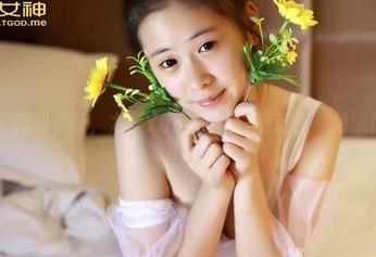 推女神 – 福利不断,尤美Yumi短裙作品让你‘裙’情四溢!