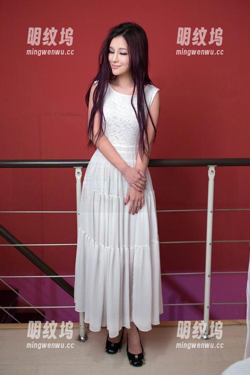 推女郎-Yu佳妮 推女郎 - Yu佳妮再度出击,皮衣套图更新,真是让人眼前一亮!