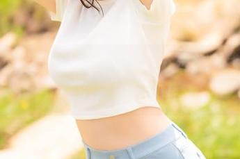 星之迟迟最新图包:网袜不是腿的装饰,是心情的灵魂!