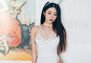 在普美Bomi(보미)的黑暗女仆中，高清原图中的每个细节都令人心动