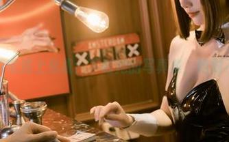 当桃良阿宅遇上危机:下载她的写真集,绝对不后悔!