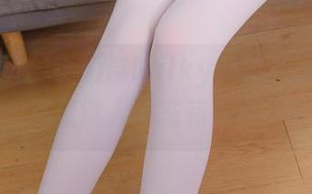 森萝财团 – 小奶糕Milky的瑜伽系列再更新,尽显迷人姿态和光影之美!