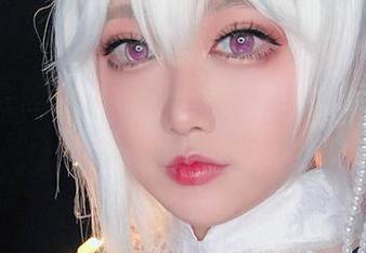 一边看全套椒妮佐仁图集一边自问,加贺到底有多迷人?