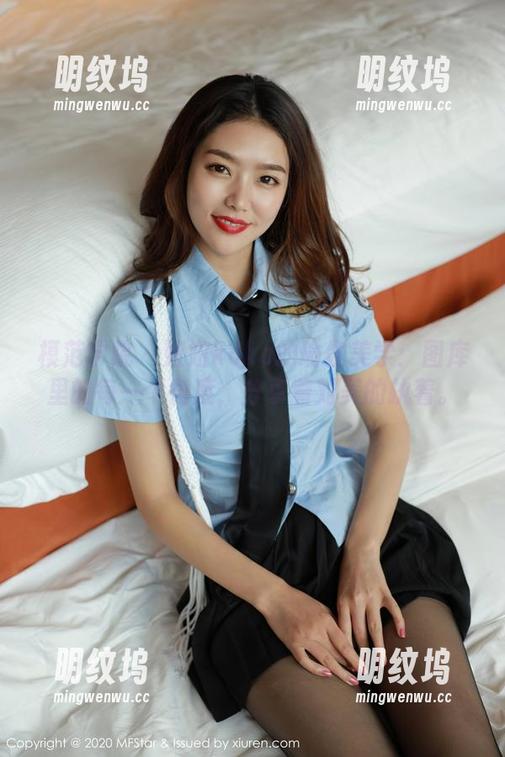 模范学院-妞妞koko 模范学院 - 妞妞koko的瑜伽美学:图库里的每一个角度,分享着对美的执着。