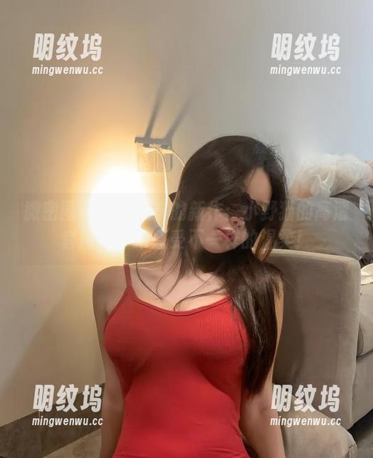 火龙果羊 微密圈 - 火龙果羊的新作:小野猫的高清套图,快来感受不一样的温柔!