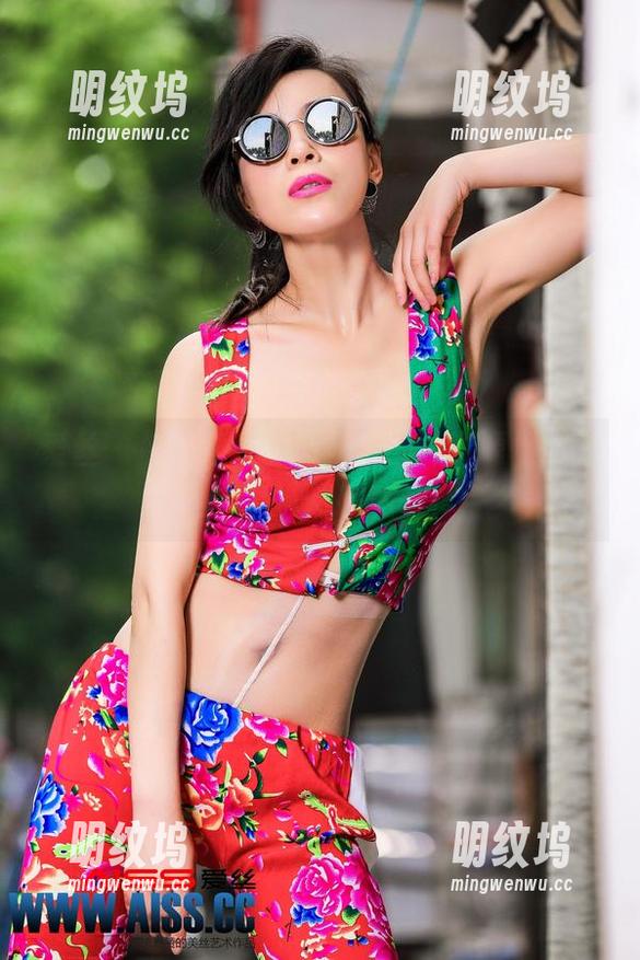 爱丝-瑶瑶 爱丝 - 感受瑶瑶的温柔,图片资源保你眼前一亮、心暖如春!