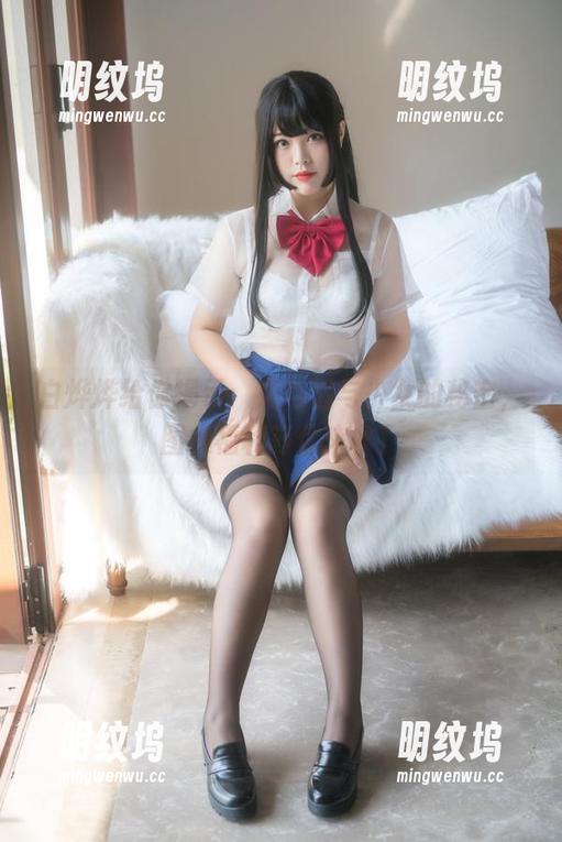 白烨烨 白烨烨给你揭示:花与酒与少女的秘密,图集福利等你来拿!
