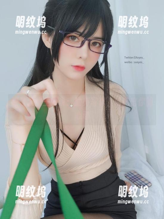 眼酱大魔王w 眼酱大魔王w说:油亮写真,精选出你的心动