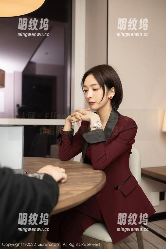 秀人网-Elise谭晓彤 秀人网 - Elise谭晓彤的美腿,专属定制作品带来的潮流与随性!