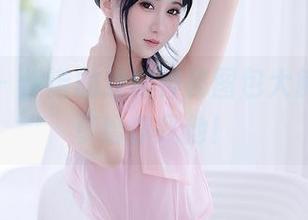 秀人网 – 伊诺的红裙神秘图包大解密,分享给你我他!