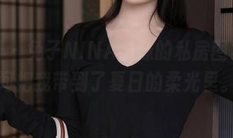 秀人网 – 兔子NINA学妹的私房图集,瞬间把我带到了夏日的柔光里。