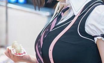 秀人网 – 叶佳颐的清纯写真:甜蜜又微妙的诱惑