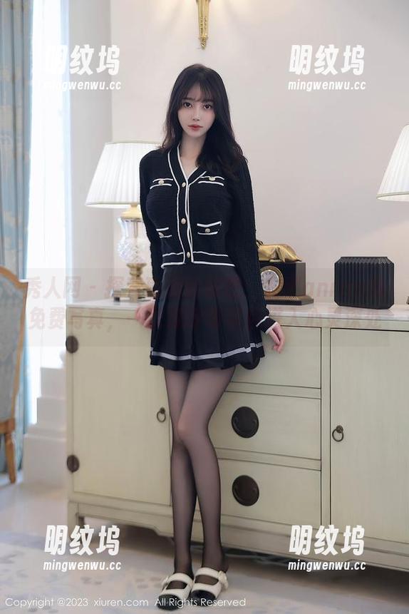 秀人网 - 探索瑜伽的秘密：安然anran的免费写真，一次深呼吸带你进入心灵深处