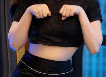 秀人网 – 清纯还是清纯？小逗逗最新图册带你解密