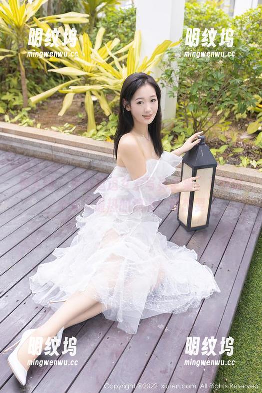 秀人网 - 是小逗逗女友写真全集，下载这个夏天最热的浪漫！好想要