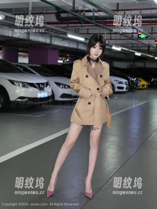 秀人网 - 盼盼玉奴最新黑色写真，仿佛能听见她悄悄地跟我说：“黑色其实很温柔。”